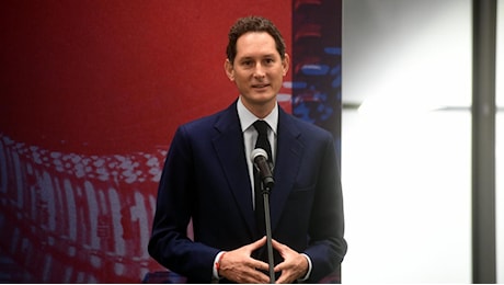 Elkann avverte: “L’auto rischia tra tariffe e regole troppo rigide”