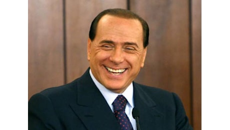 Forza Italia: “Intitolare un luogo di Bergamo a Berlusconi”, il Pd: “Proposta senza etica, la città merita di meglio”