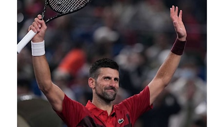 ATP Shanghai: Djokovic dimostra la sua forza e si prepara per la semifinale contro Fritz - VIDEO