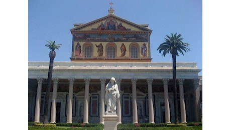 Oggi apre la Porta Santa di San Paolo Fuori le Mura: è l’ultima del Giubileo 2025