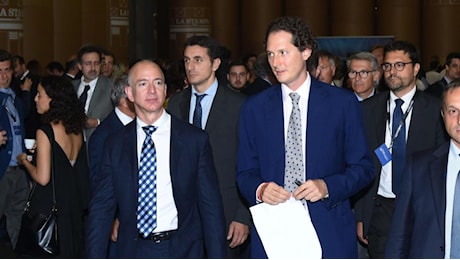 John Elkann e la rete di relazioni fra lusso e hitech: da Bezos a Zuckerberg, Hermès e Arnault, il ruolo dell'evento Sun Valley