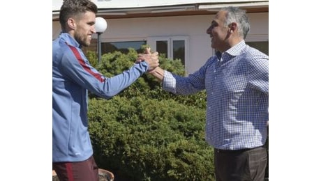 Roma, Pallotta omaggia Strootman: 'Grazie Kevin'. E i tifosi si dividono nei commenti