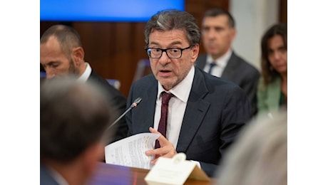 Deficit, Giorgetti promette: Conti in ordine dal 2026