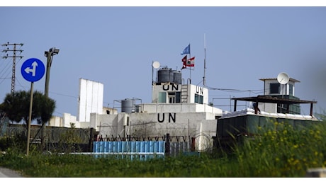 Libano, IdF apre ancora il fuoco contro la base Unifil: due feriti, uno è grave