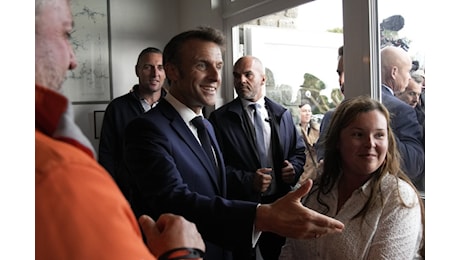 Macron e la campagna lampo: una strategia contro «gli estremi»