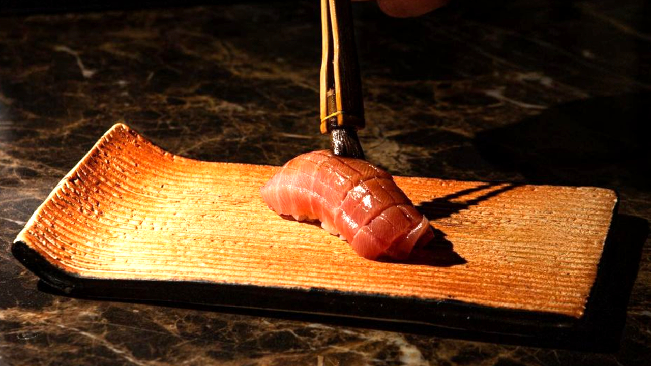 L'arte del sushi conquista l'Italia: la guida 2025 di Gambero Rosso