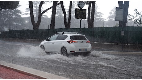 Maltempo, allerta rossa in Emilia Romagna: evacuazione totale a Bagnocavallo, fuggi fuggi dalle zone colpite dall'ultima alluvione