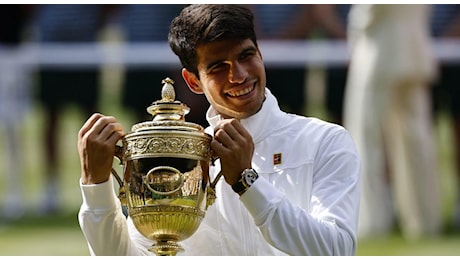 Ciclone Alcaraz, Djokovic si inchina. È la sua seconda vittoria di fila a Wimbledon: «Vivo un sogno»