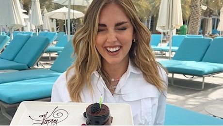 Chiara Ferragni festeggia il compleanno da sola ad Abu Dhabi