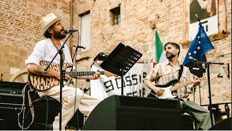 Festival Usa sbarca in Toscana: il borgo strega il produttore dei big. E sul palco si rivede anche Jovanotti