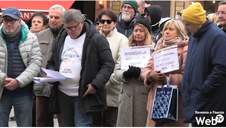 Gli alluvionati manifestano. “Basta strumentalizzazione politica, servono risposte”