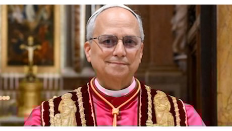 Continuità con Francesco sui temi, ma discontinuità nei simboli: che Papa sarà Leone XIV