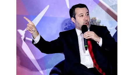 Salvini salta il Cdm per motivi personali e rientra a Milano