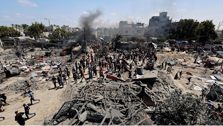Guerra Israele - Hamas, le notizie di oggi. Raid su Khan Younis. Almeno 71 morti e quasi 300 feriti . Israele: “Gravemente ferito il leader Deif”, ma Hamas smentisce