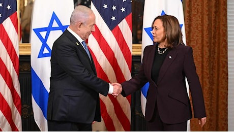 Kamala Harris incontra Netanyahu: “Non resterò in silenzio su Gaza, è ora che la guerra finisca”
