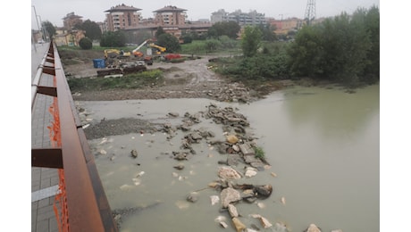 Maltempo in Italia, news in diretta. Allagamenti a Bologna, disperso un ventenne. Oggi allerta meteo arancione in 5 regioni