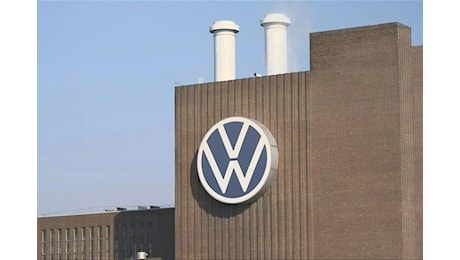 Volkswagen, accordo con sindacati evita chiusura stabilimenti Germania