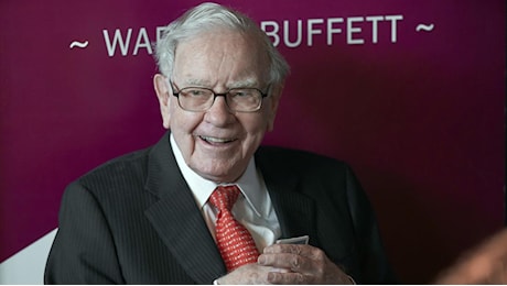 Warren Buffett, l'uomo da 130 miliardi di dollari anticipa le ultime volontà: «Alla Gates Foundation non lascerò niente»