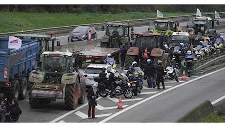 Ue spaccata sull’accordo di libero scambio con i paesi del Mercosur. Parigi teme la rabbia degli agricoltori