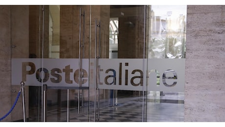 Poste corre in Borsa grazie al rinvio della vendita di una quota del Mef