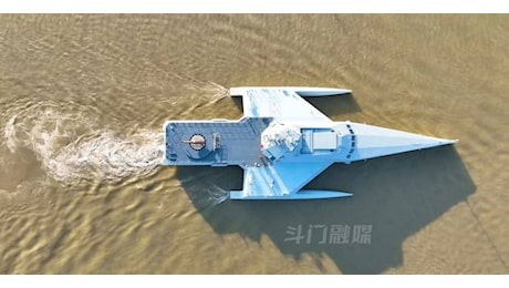 La Cina ha costruito la nave da guerra “drone” più grande del mondo