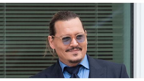 Johnny Depp di nuovo fidanzato? L’attore avvistato con Yulia Vlasova