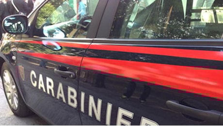 «Violenza sessuale e tentativi di adescamento per 135 donne»: a Milano finto ginecologo arrestato con un complice. L'accusa: abusate e filmate durante false visite