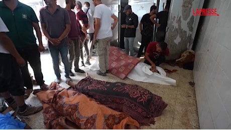 Medioriente, 13 morti in raid Israele a Gaza: i familiari delle vittime in preghiera
