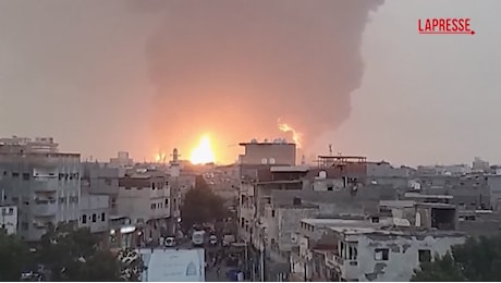 VIDEO Raid di Israele in Yemen: le immagini del porto al-Hudaydah