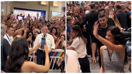 New Martina apre uno store a Palermo: oltre 4mila persone in fila per tre ore, fan in lacrime all'arrivo della tiktoker
