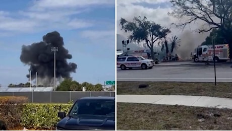 Boca Raton: aereo da turismo precipita e si schianta in strada, 3 vittime