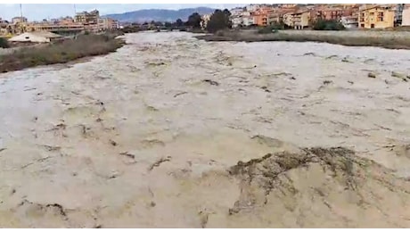 Maltempo, oggi allerta rossa in Emilia Romagna e arancione in altre sette regioni. Chiusi i Murazzi del Po, al