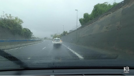 Cronaca meteo diretta - Catania, immagini camera car delle piogge intense in autostrada - Video