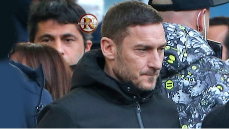 La Roma conquista il derby e arriva il commento di Totti: “A belli” (FOTO)