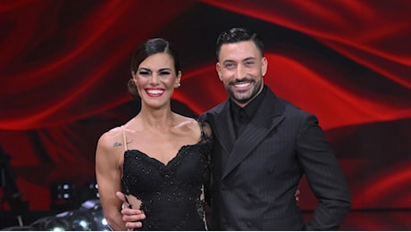 Bianca Guaccero e il suo momento magico: dal trionfo a Ballando con le stelle all’amore con Giovanni Pernice: «Il matrimonio? Tre mesi sono ancora pochi per dirlo, ma chissà»