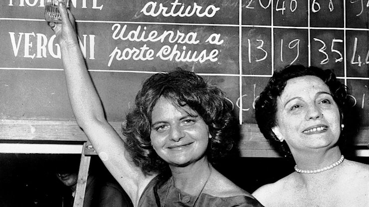 Premio Strega 2025, annunciata la “dozzina” e i temi in comune tra i romanzi semifinalisti - Vogue Italia Premio Strega 2025, annunciata la “dozzina” e i temi in comune tra i romanzi semifinalisti - Vogue Italia