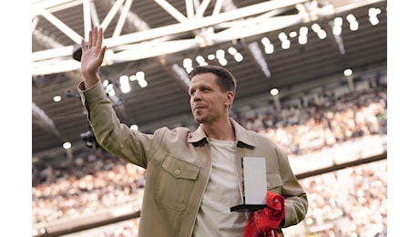 Szczesny è invaso dai messaggi dei tifosi del Barcellona: gli chiedono tutti la stessa cosa