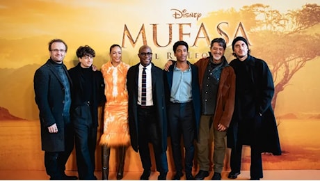 Mufasa: Il Re Leone, conferenza col regista Barry Jenkins e i doppiatori tra cui Luca Marinelli ed Elodie