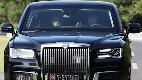 Vladimir Putin regala una limousine a Kim Jong-Un - News