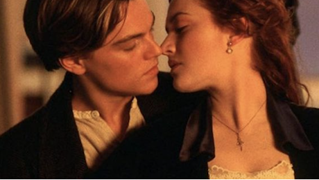 Titanic, Kate Winslet rivela: «Baciare Leonardo DiCaprio in quella scena è stato un vero incubo. Che pasticcio!»