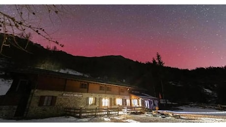 Aurora boreale di nuovo visibile sul Piemonte: ecco le foto dello spettacolo di Capodanno